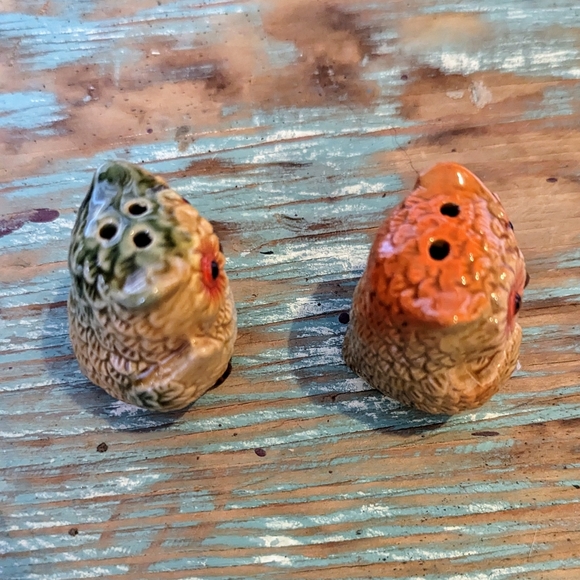 Cracker Barrel Whimsical Owl Set of Salt and Pepper Shakers - Picture 7 of 9